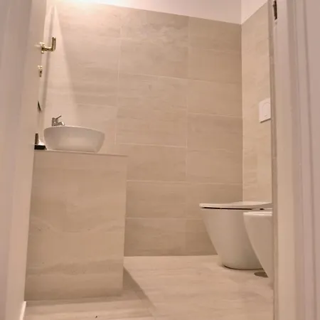 Helmirage Trevi 3* Rome