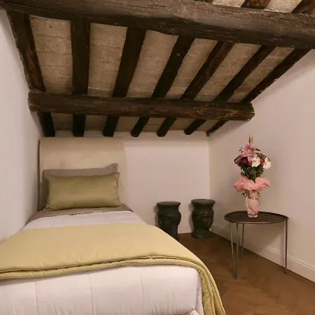 Maison d'hôtes Helmirage Trevi Rome