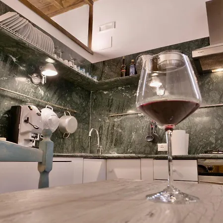 Helmirage Trevi Rome