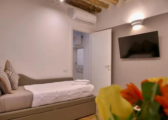 Гостевой дом Helmirage Trevi Рим