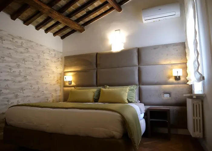 Helmirage Trevi Рим